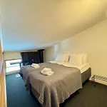 Aurora Heights - Tranquil Ski-in With Free Passes Apartamento